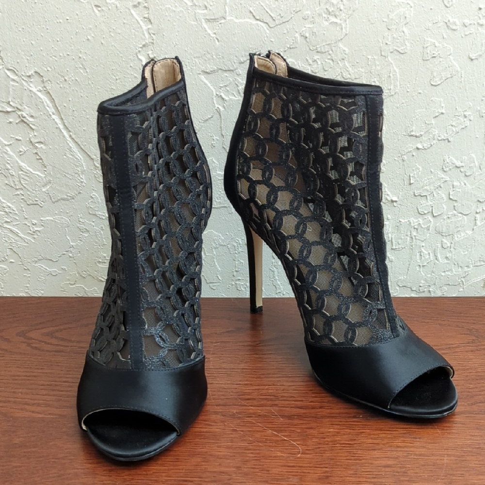 Jewel Badgley Mischka Black Satin and Mesh Peep Toe Formal Heeled Bootie Size 9